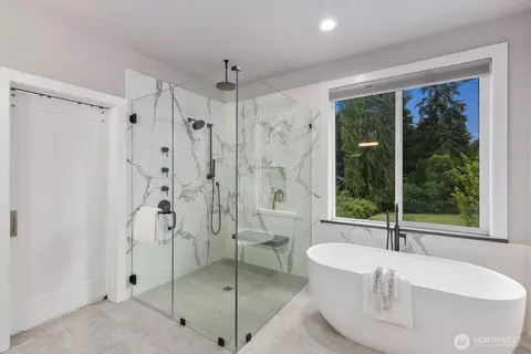 Bath - 22005 4th Ave W, Bothell, WA 98021 photo 4 of 6
