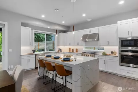 Kitchen - 22005 4th Ave W, Bothell, WA 98021 photo 1 of 6