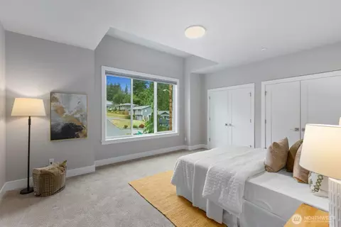 Bedroom - 22005 4th Ave W, Bothell, WA 98021 photo 1 of 6