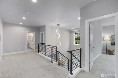 Entry Way - 22005 4th Ave W, Bothell, WA 98021 photo 4 of 4