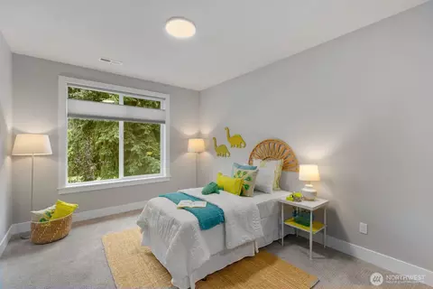 Bedroom - 22005 4th Ave W, Bothell, WA 98021 photo 5 of 6