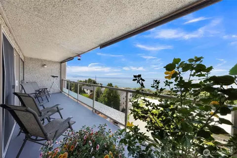 415 N State St #406, Bellingham, WA 98225