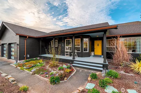 1802 Fairview Ct, Lynden, WA 98264