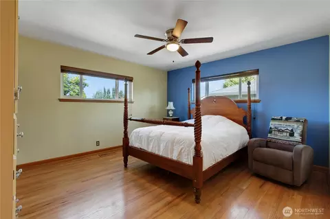 Bedroom - 1167 Mckinley St, Enumclaw, WA 98022 photo 2 of 3