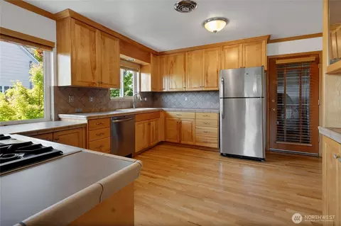 Kitchen - 1167 Mckinley St, Enumclaw, WA 98022 photo 1 of 5