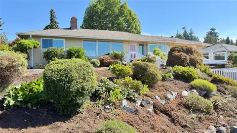 18134 Brittany Dr SW, Normandy Park, WA 98166