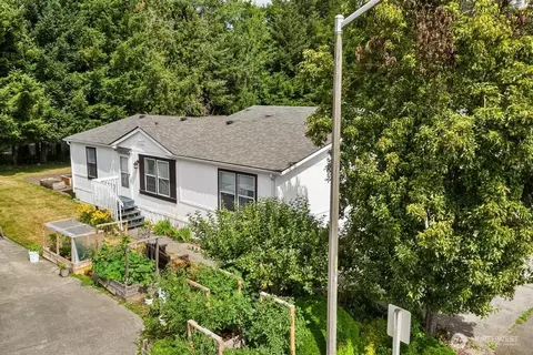 700 N Reed #14, Sedro Woolley, WA 98284