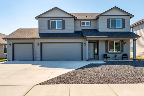 714 N Doumit Dr, Moses Lake, WA 98837