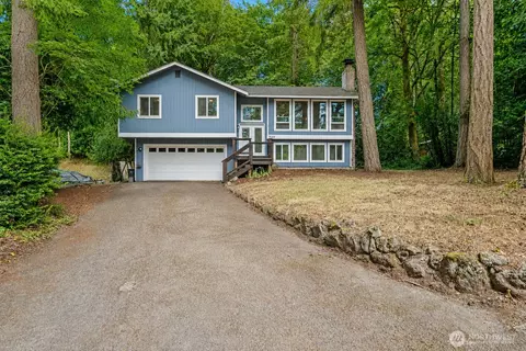 7540 Grahns Ln NE, Bremerton, WA 98311