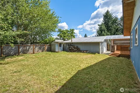Exterior - 8527 9th Ave SE, Everett, WA 98208 photo 3 of 7