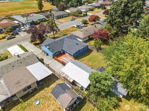 View/Area - 8527 9th Ave SE, Everett, WA 98208 photo 3 of 5