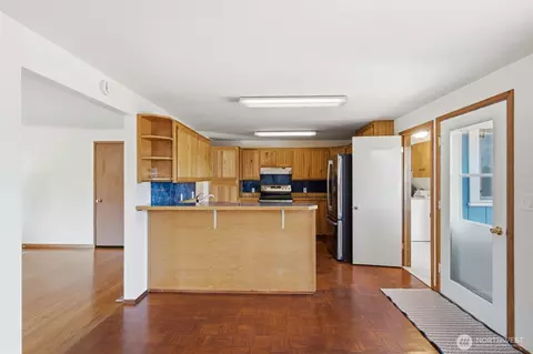 Kitchen - 8527 9th Ave SE, Everett, WA 98208 photo 1 of 4