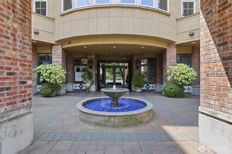1417 Queen Anne Ave N #303, Seattle, WA 98109