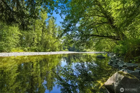 22932 N River Dr, Granite Falls, WA 98284