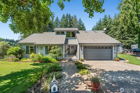 221 Diekman Rd, Chehalis, WA 98532