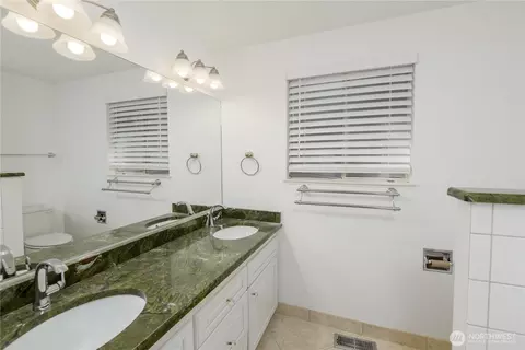 Bath - 465 Kirner Rd, Sequim, WA 98382 photo 3 of 5