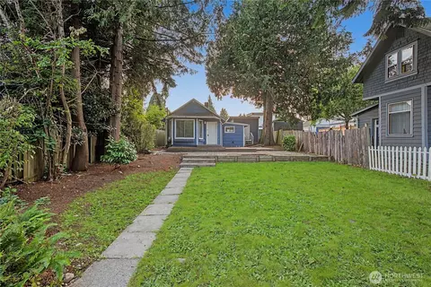 10255 41st Ave SW, Seattle, WA 98146