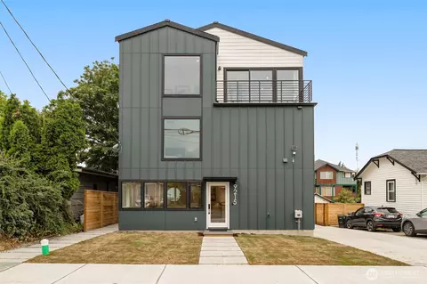 9215 12th Ave NE, Seattle, WA 98115