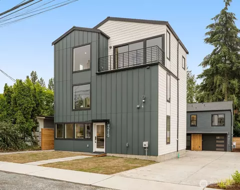 9215 12th Ave NE, Seattle, WA 98115
