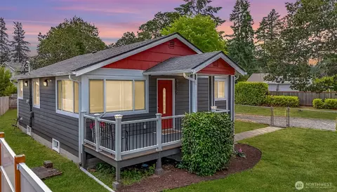 9810 119th St SW, Lakewood, WA 98498