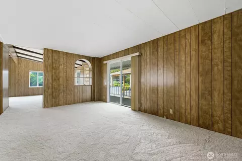 Living - 815 124th St SW #153, Everett, WA 98204 photo 6 of 6