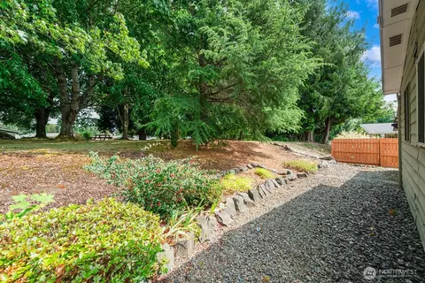 Exterior - 815 124th St SW #153, Everett, WA 98204 photo 3 of 3
