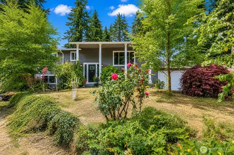 7020 E Homestead Ct, Tacoma, WA 98404