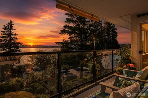 6620 Lake Washington Blvd NE #303, Kirkland, WA 98033