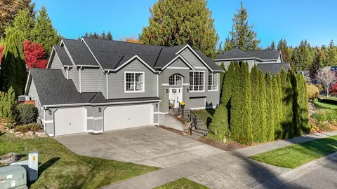 912 S Hills Dr, Bellingham, WA 98229