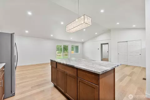Living - 903 Byham Rd, Winlock, WA 98596 photo 9 of 9