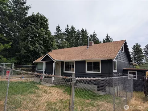 9291 W Belfair Valley Rd, Bremerton, WA 98312