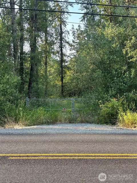 8307 E 144th St, Puyallup, WA 98375