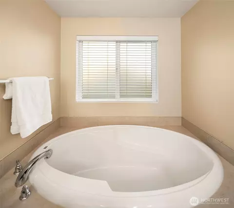 Bath - 22319 35th Dr SE, Bothell, WA 98021 photo 3 of 5