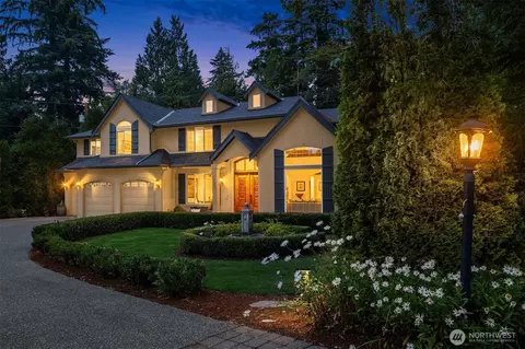 12022 NE 97th St, Kirkland, WA 98033