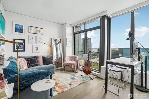 2510 6th Ave #1706, Seattle, WA 98121