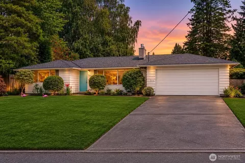 16630 3rd Ave S, Burien, WA 98148