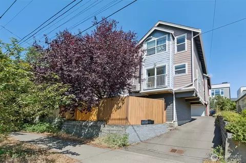 516 N 46th St #A, Seattle, WA 98103
