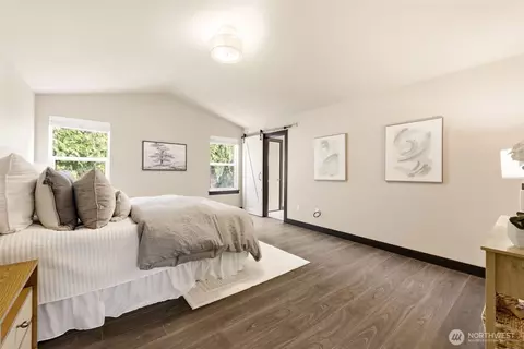Bedroom - 19311 Meridian Dr SE, Bothell, WA 98012 photo 2 of 5