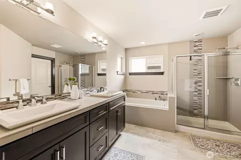 Bath - 19311 Meridian Dr SE, Bothell, WA 98012 photo 2 of 5