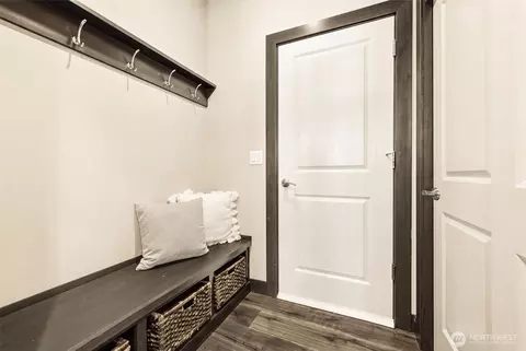 Entry Way - 19311 Meridian Dr SE, Bothell, WA 98012 photo 4 of 4