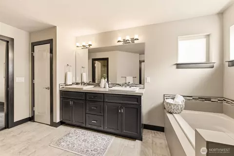 Bath - 19311 Meridian Dr SE, Bothell, WA 98012 photo 3 of 5