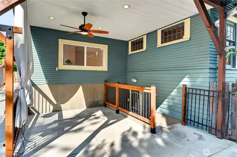 Exterior - 1372 Marion St, Enumclaw, WA 98022 photo 9 of 13