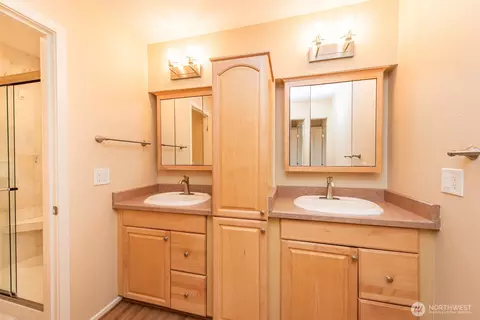 Bath - 126 Hilltop Dr #D, Sequim, WA 98382 photo 1 of 3