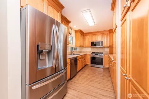 Kitchen - 126 Hilltop Dr #D, Sequim, WA 98382 photo 4 of 4