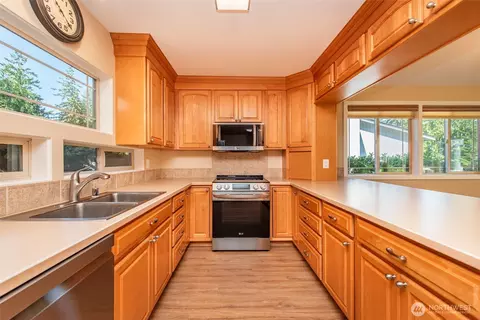 Kitchen - 126 Hilltop Dr #D, Sequim, WA 98382 photo 1 of 4