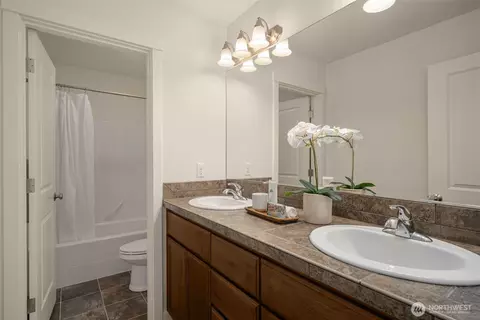 Bath - 21521 37th Ave SE, Bothell, WA 98021 photo 5 of 6