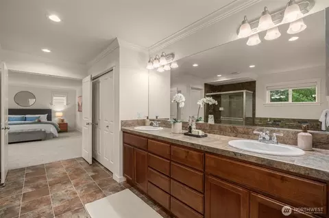 Bath - 21521 37th Ave SE, Bothell, WA 98021 photo 4 of 6