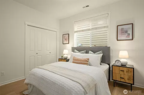 Bedroom - 21521 37th Ave SE, Bothell, WA 98021 photo 1 of 5