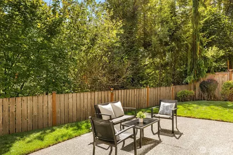 Exterior - 21521 37th Ave SE, Bothell, WA 98021 photo 4 of 5