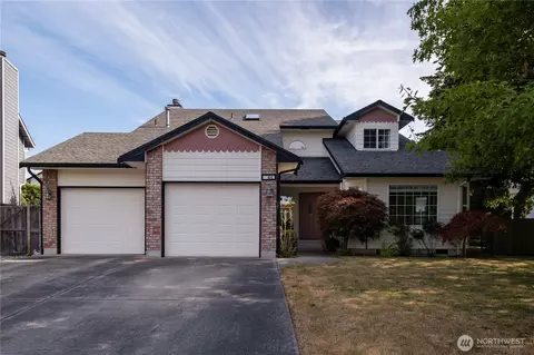 544 SW Muzzall St, Oak Harbor, WA 98277